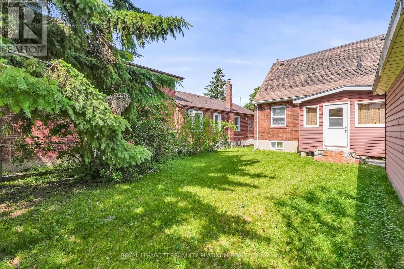 4 Sunray Crescent Property Photo 22