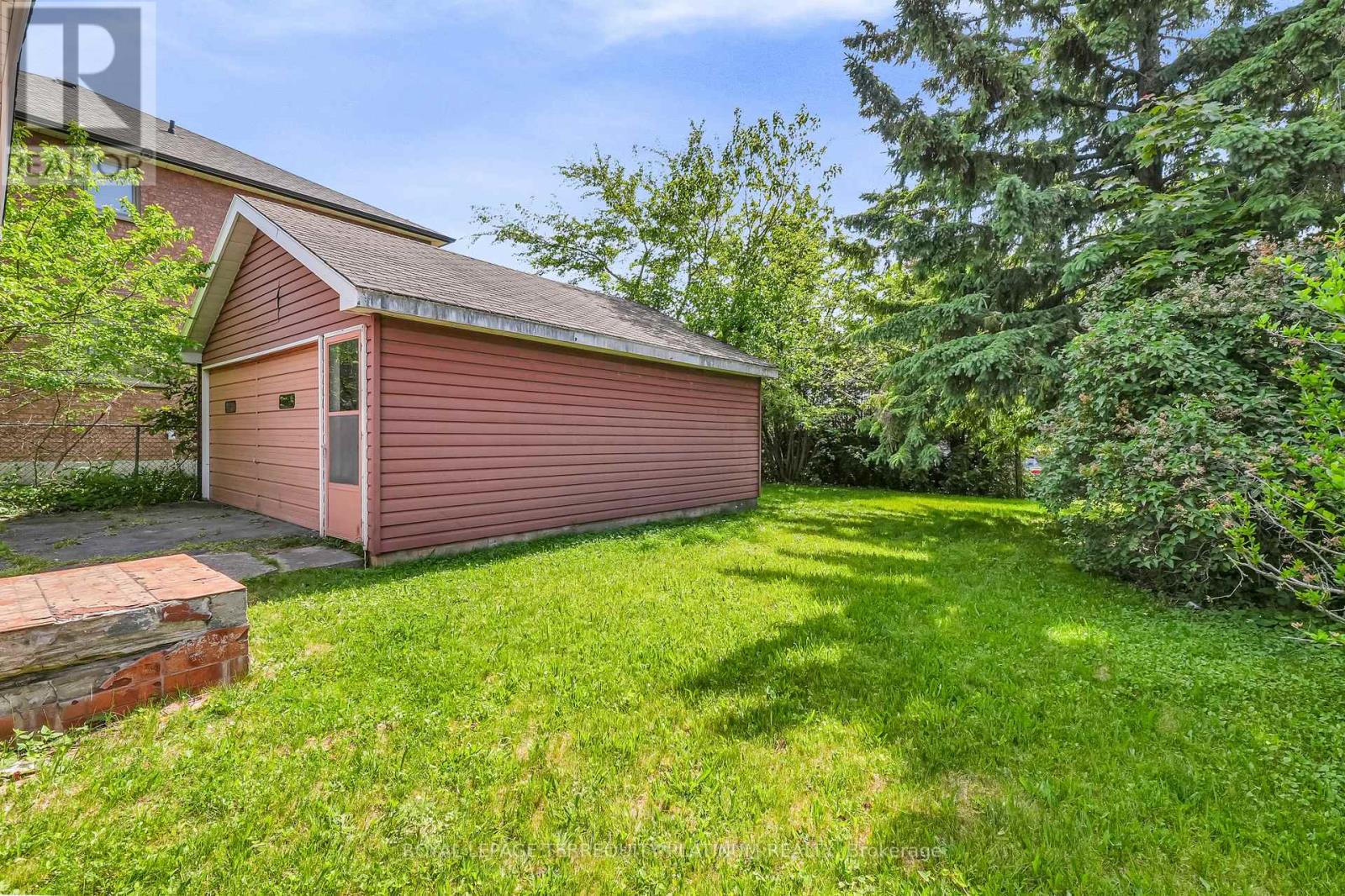 4 Sunray Crescent Property Photo 23