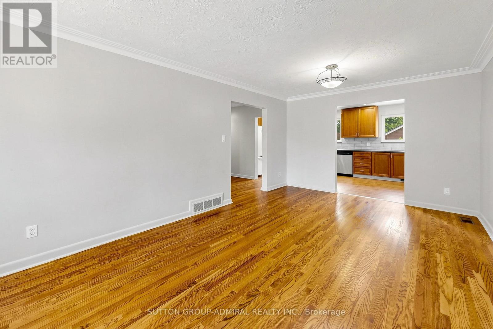 34 Paragon Road Property Photo 5