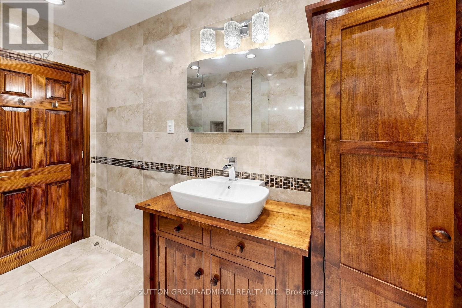 34 Paragon Road Property Photo 17