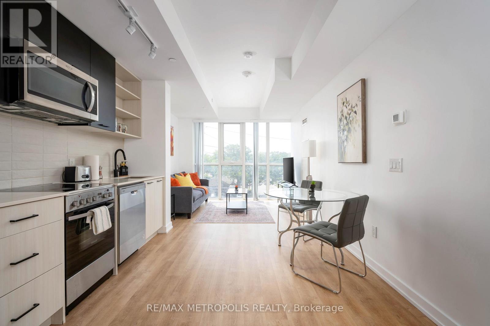 407 - 2300 St Clair Avenue W Property Photo 3