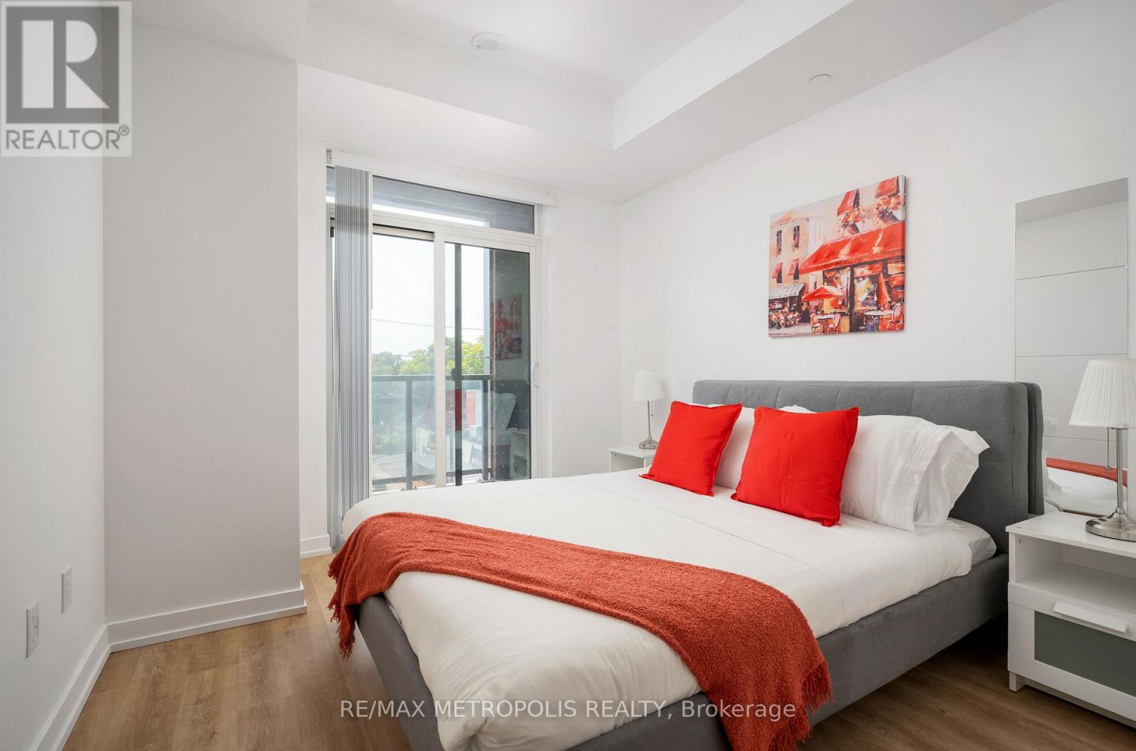 407 - 2300 St Clair Avenue W Property Photo 11