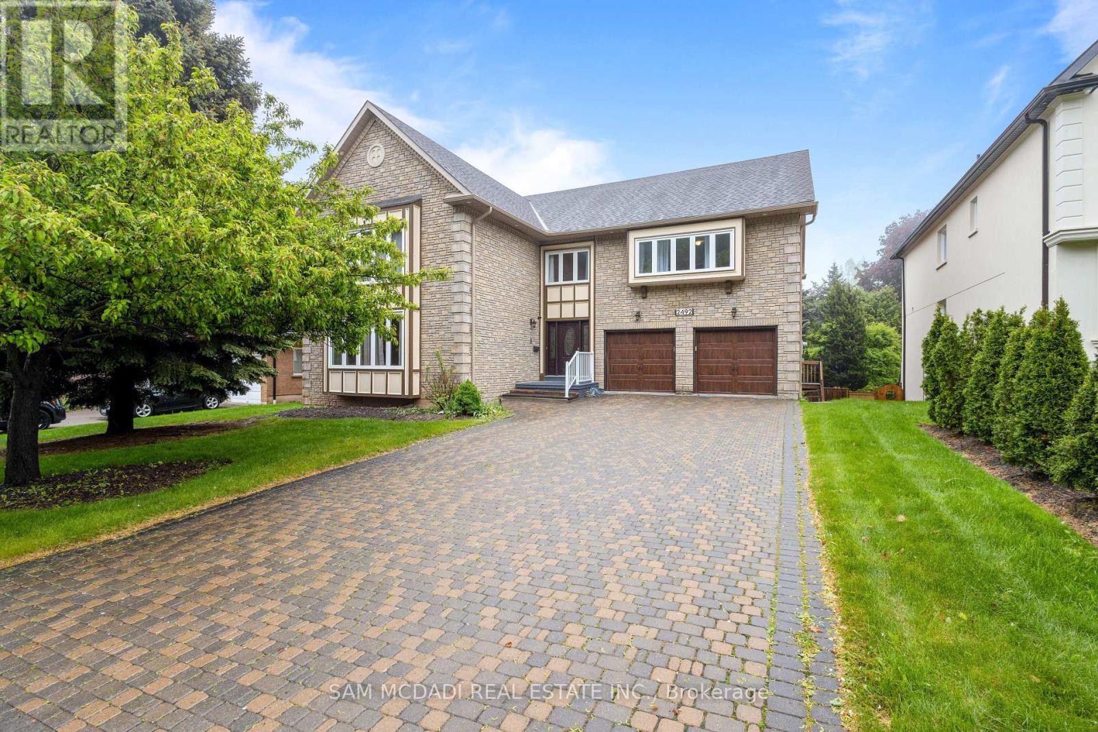 2492 ERIN CENTRE BOULEVARD
