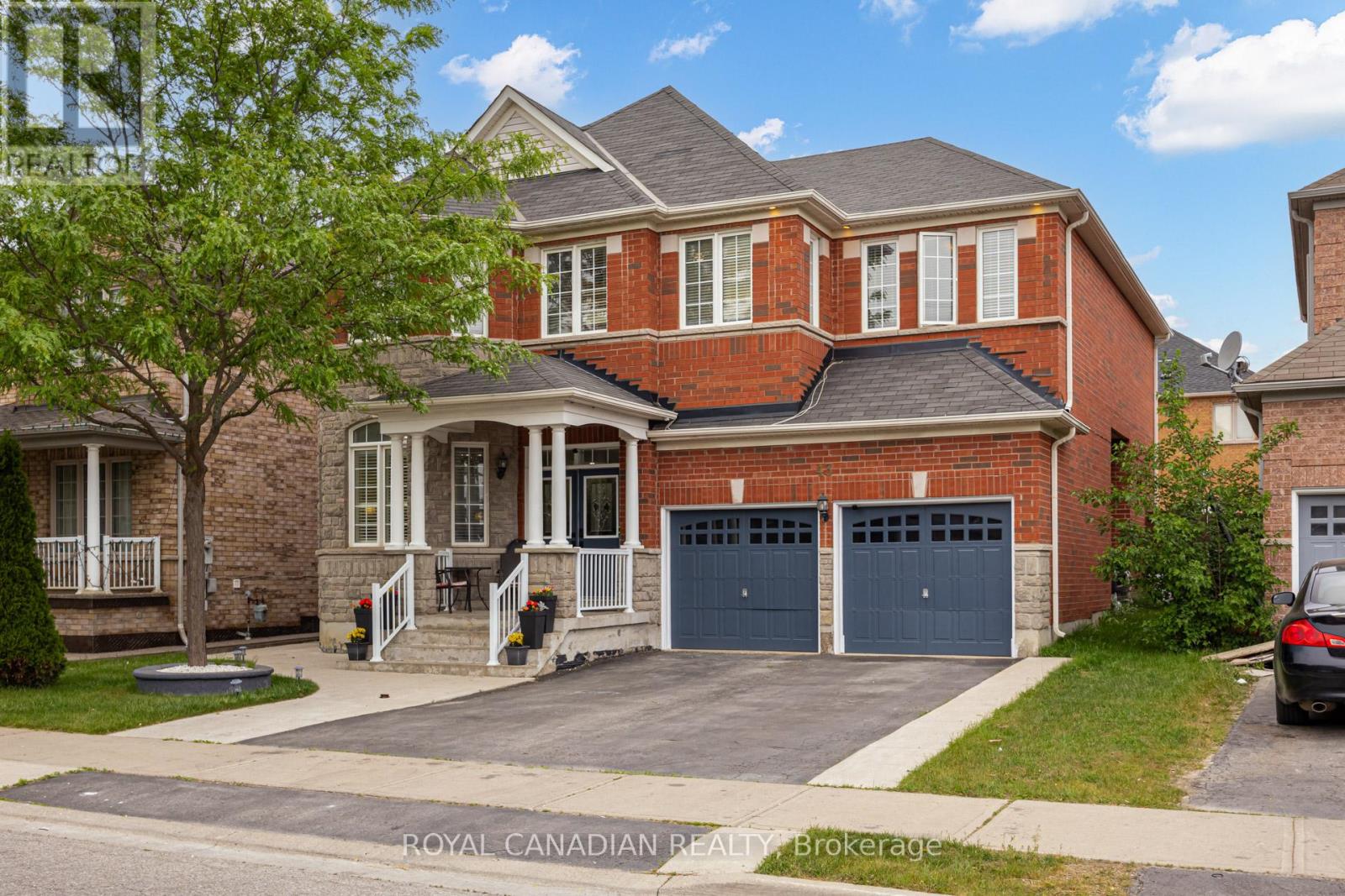 43 BLUFFWOOD CRESCENT