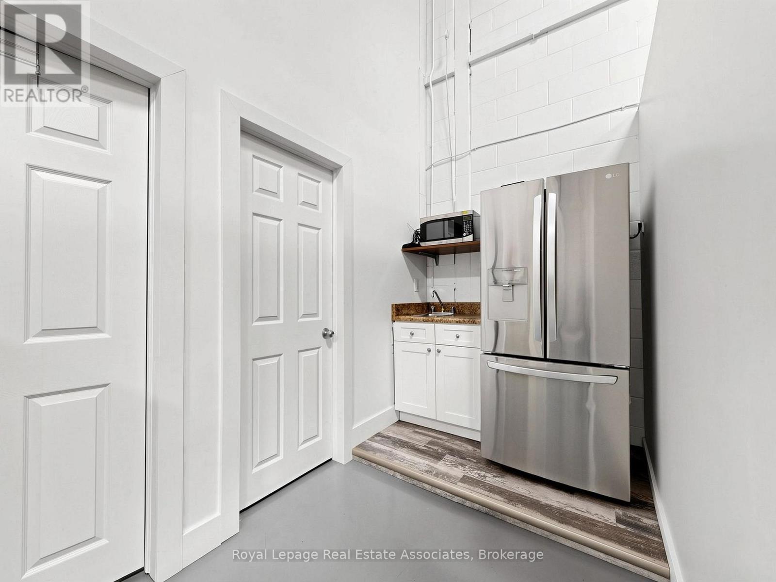 W13426026 Property Photo 13