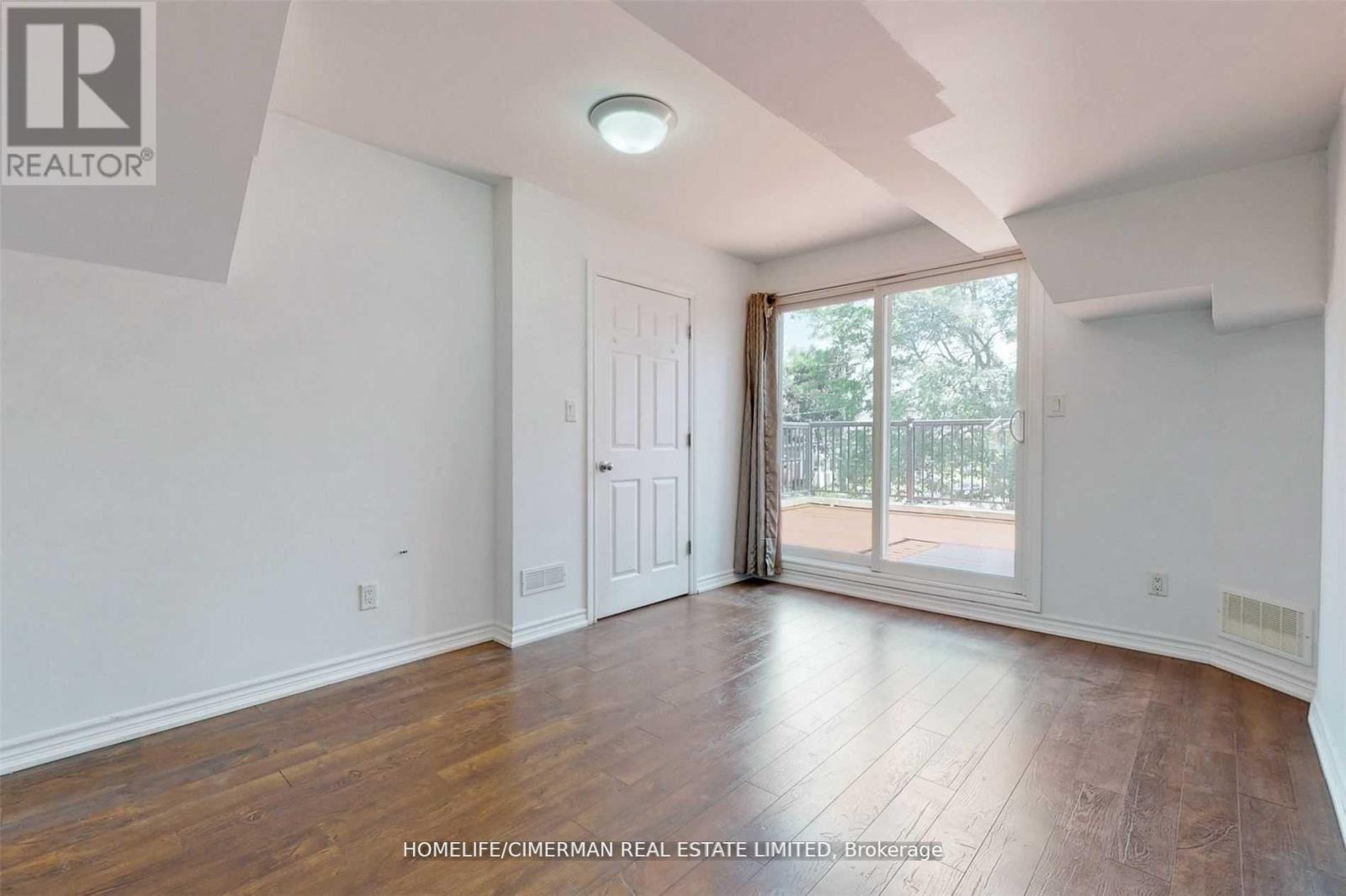 61 Scarlett Road Property Photo 12