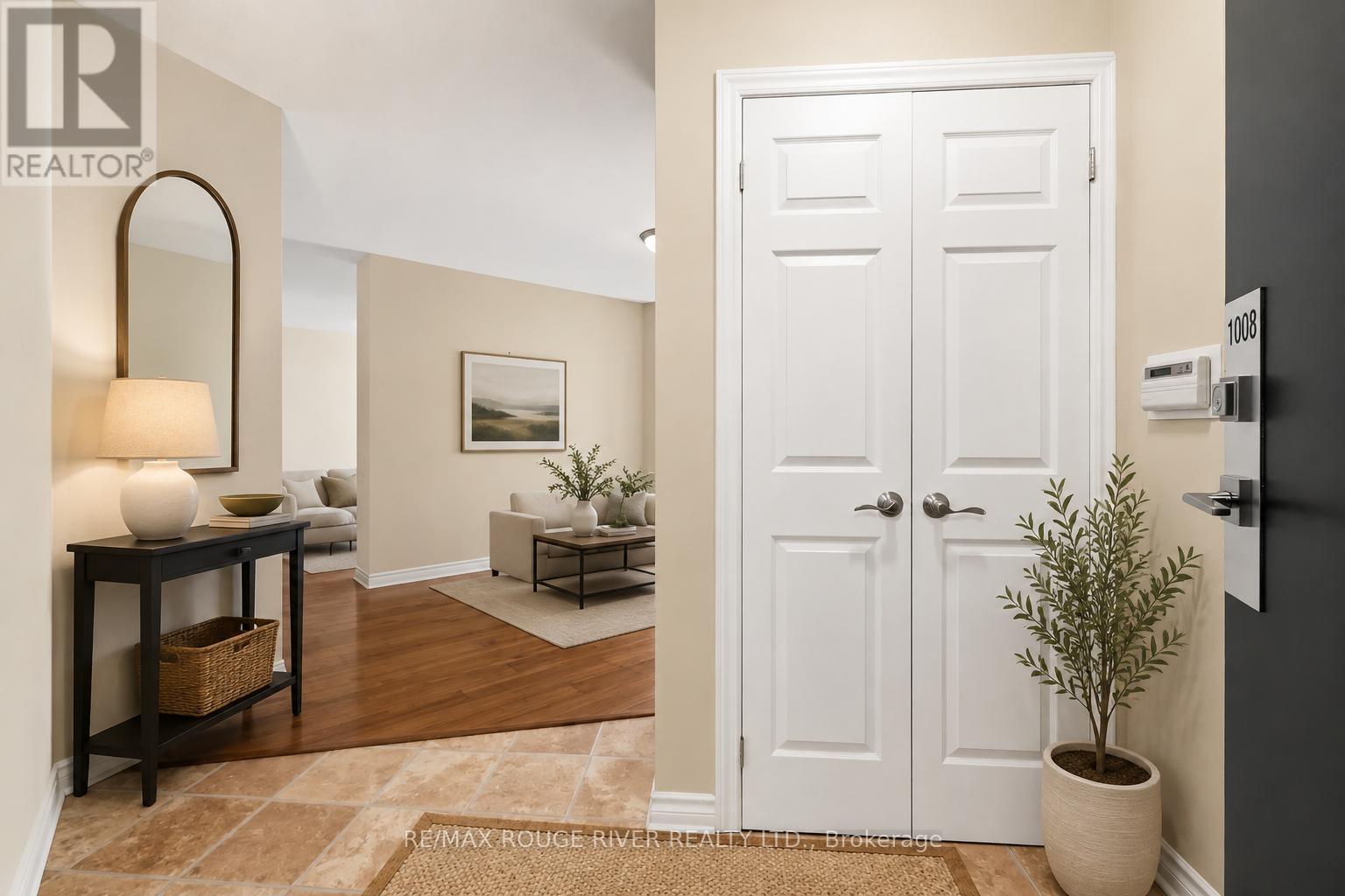 1008 - 3650 Kaneff Crescent Property Photo 2
