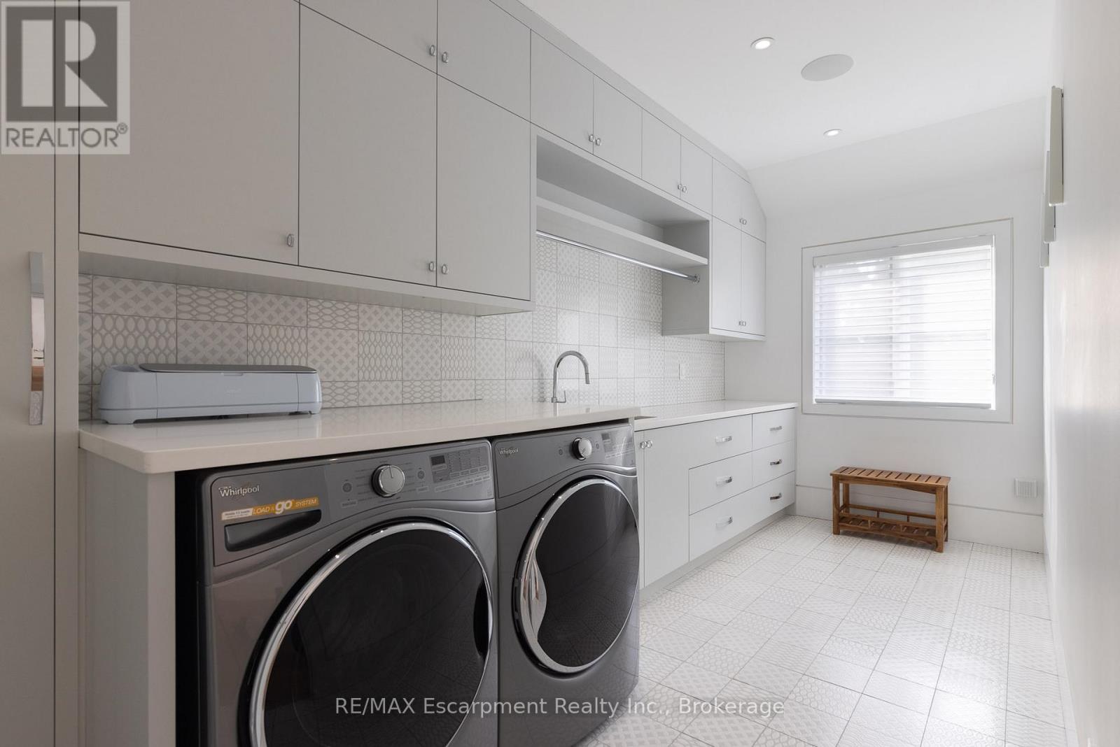 129 Wolfdale Avenue Property Photo 30