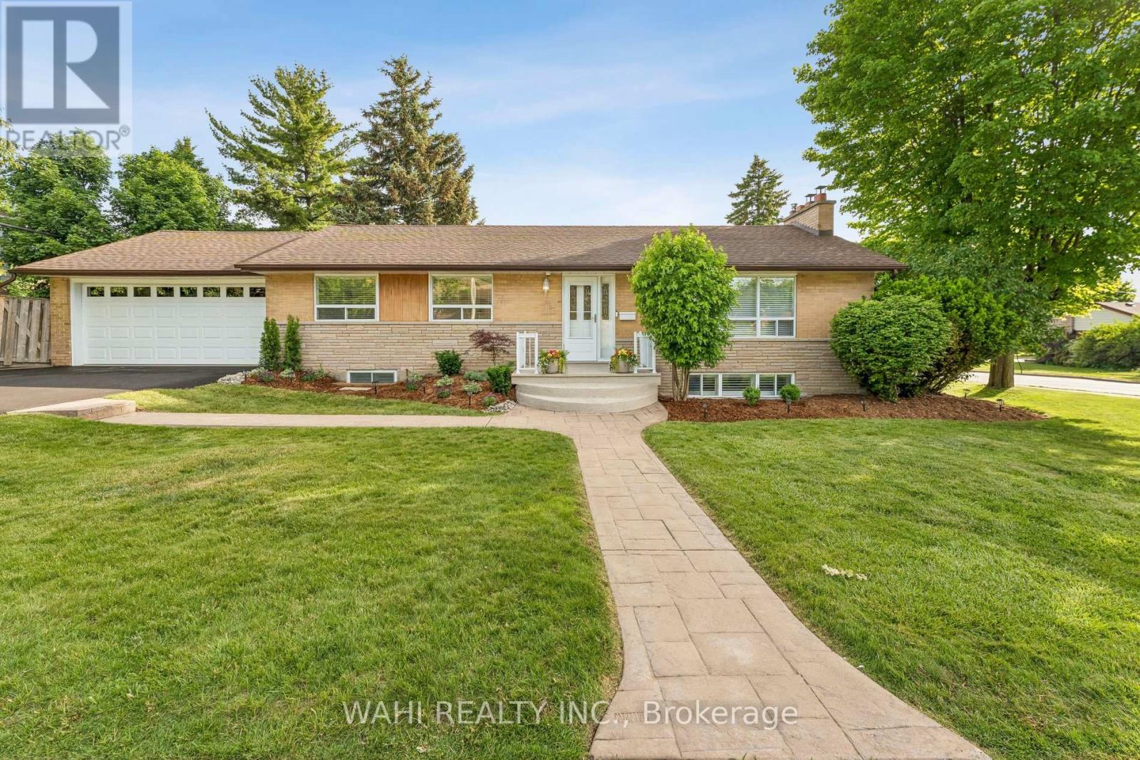39 NANWOOD DRIVE Property Photo 1