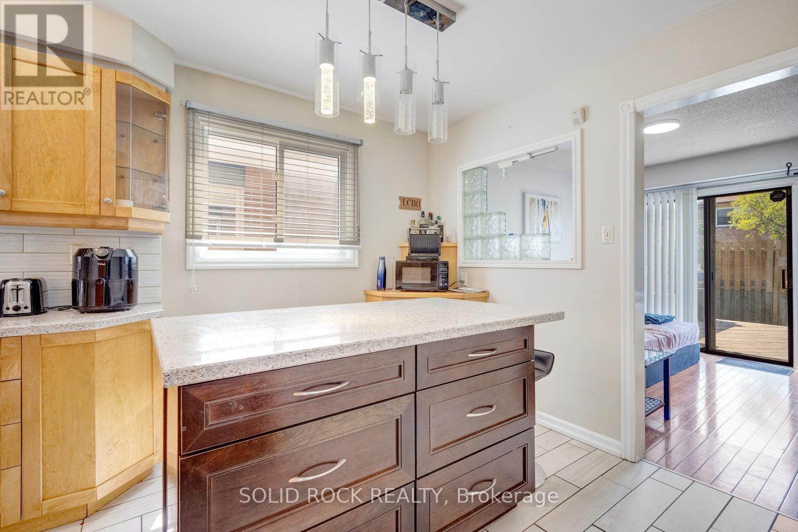 60 Martindale Crescent Property Photo 7