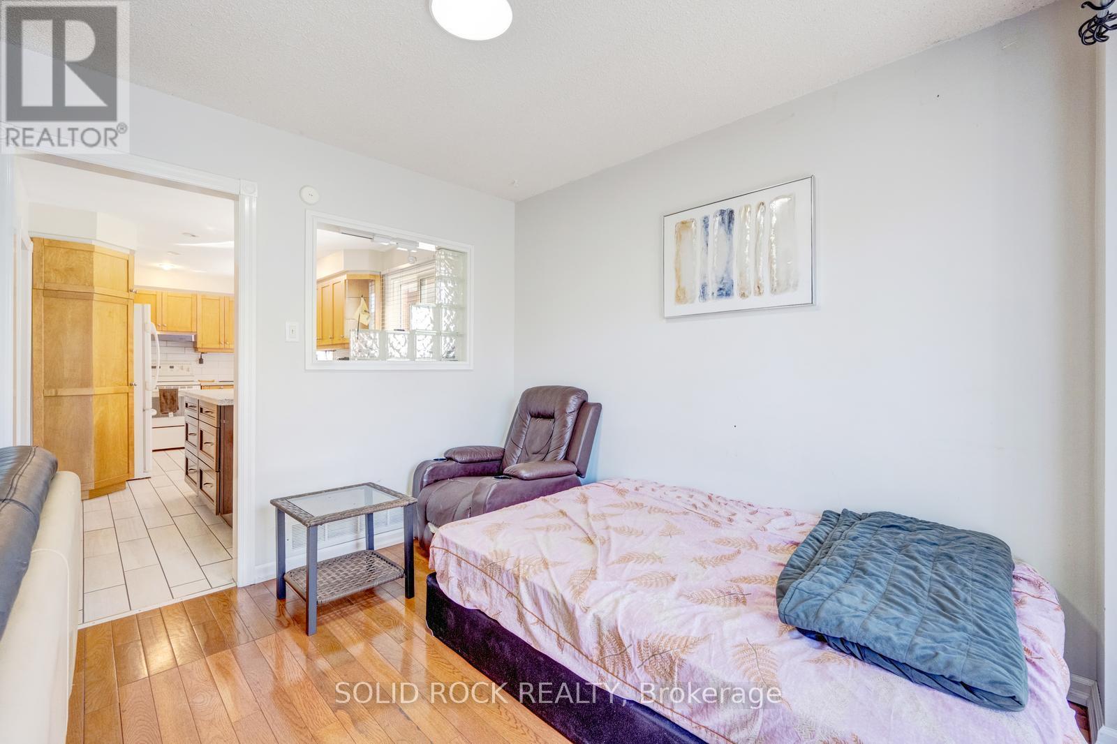 60 Martindale Crescent Property Photo 14