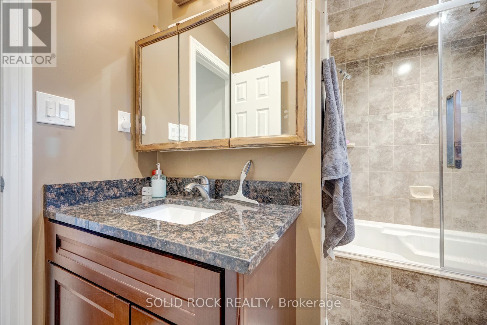 60 Martindale Crescent Property Photo 18
