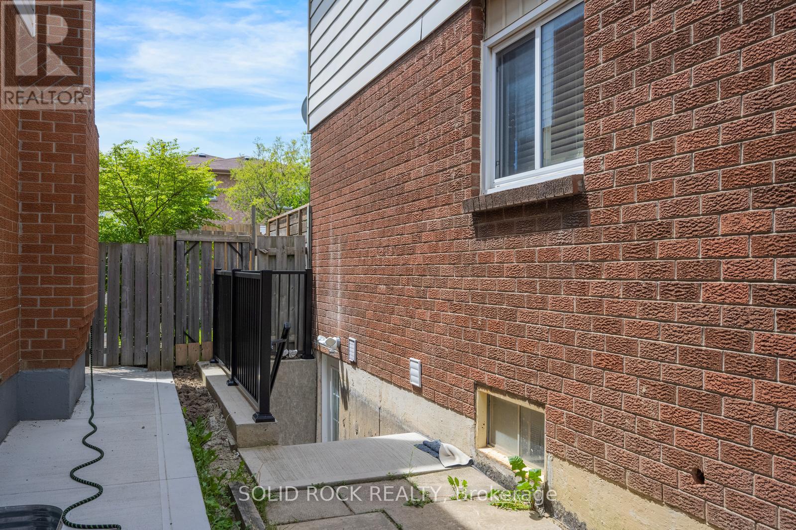 60 Martindale Crescent Property Photo 36