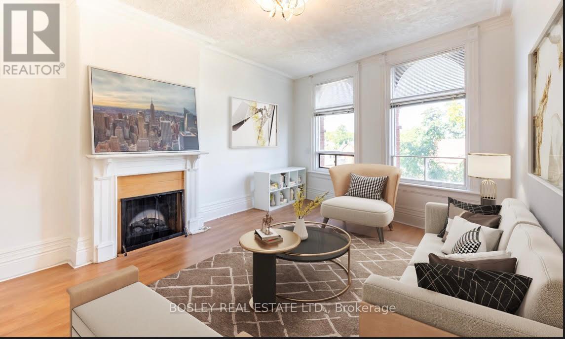 2963 Dundas Street W Property Photo 7