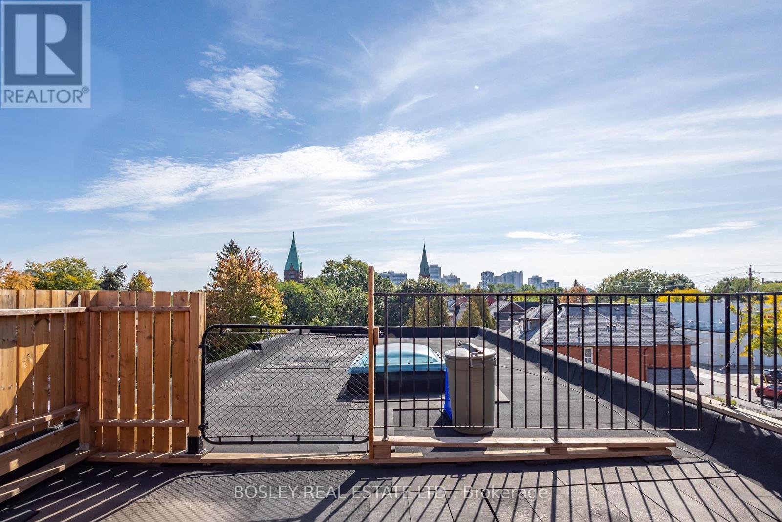 2963 Dundas Street W Property Photo 24