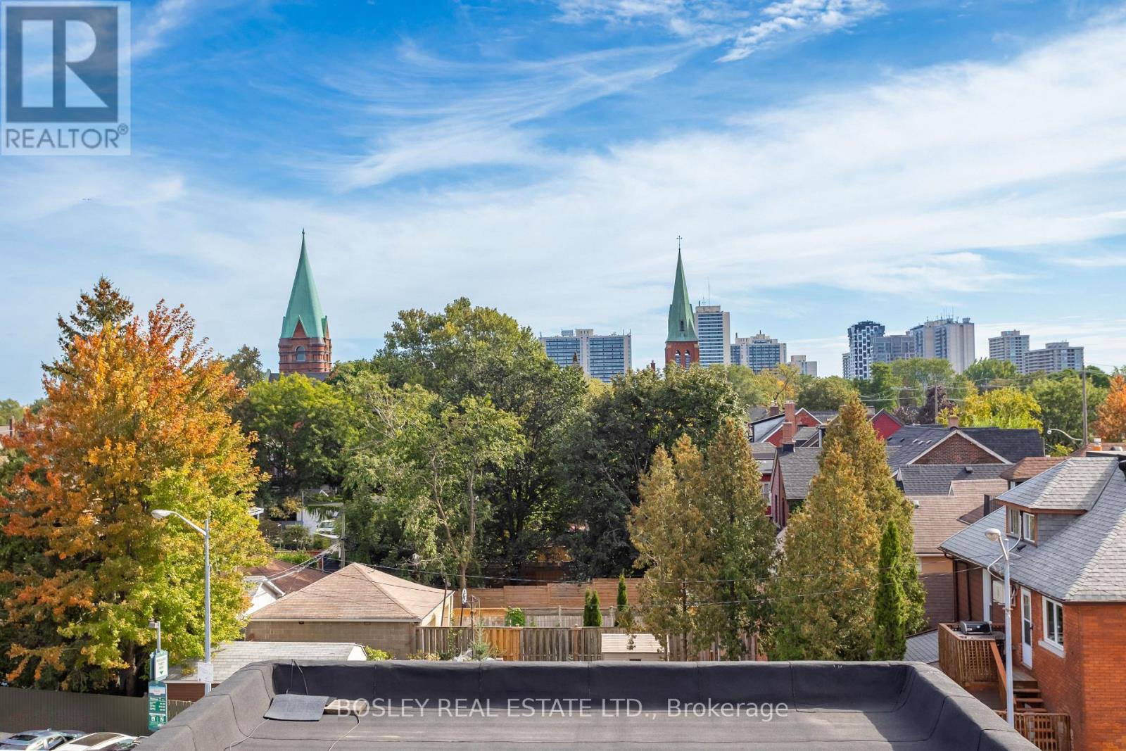 2963 Dundas Street W Property Photo 33
