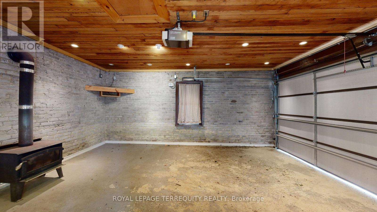 65 Burnhamthorpe Crescent Property Photo 6