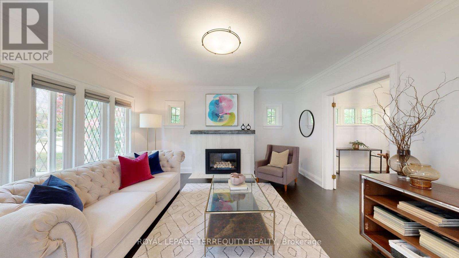65 Burnhamthorpe Crescent Property Photo 8