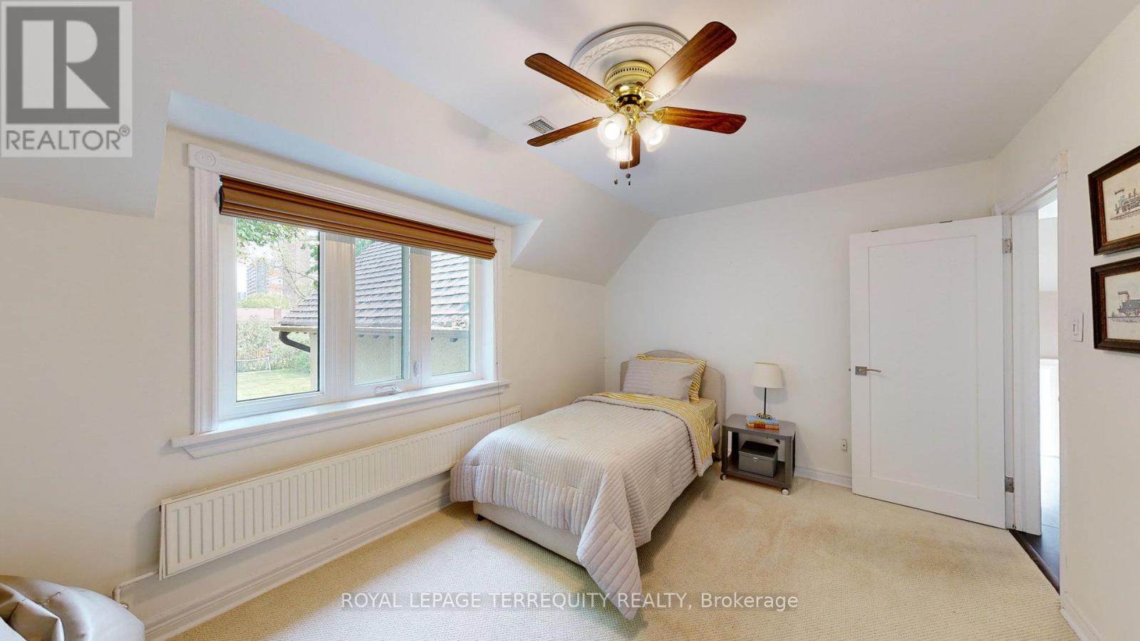 65 Burnhamthorpe Crescent Property Photo 29