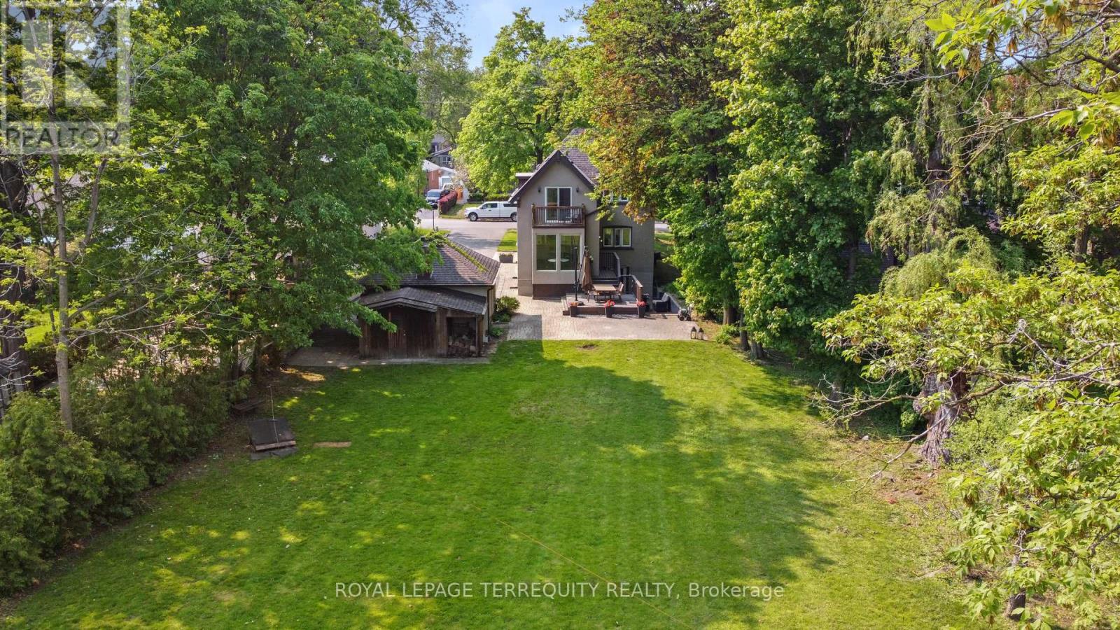 65 Burnhamthorpe Crescent Property Photo 44