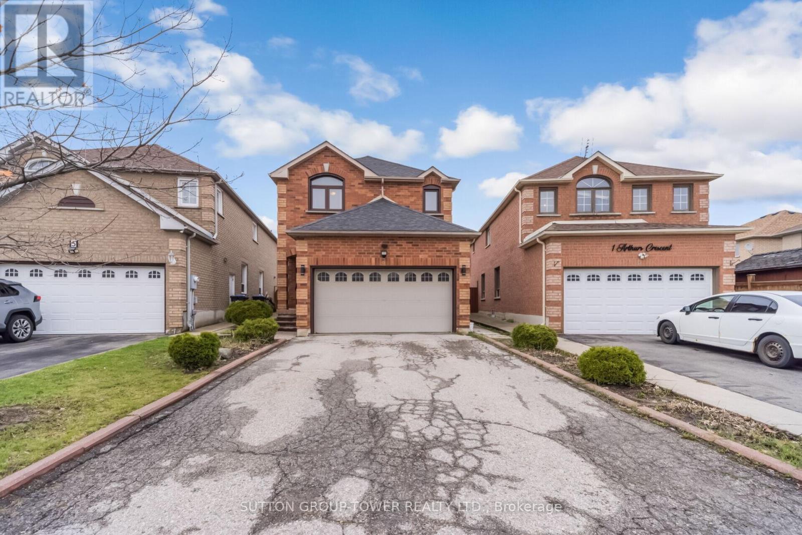 3 ARTHURS CRESCENT