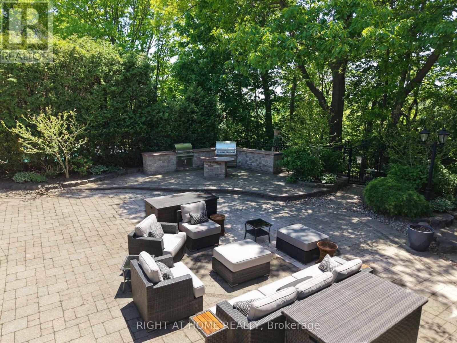2428 Old Carriage Road Property Photo 10