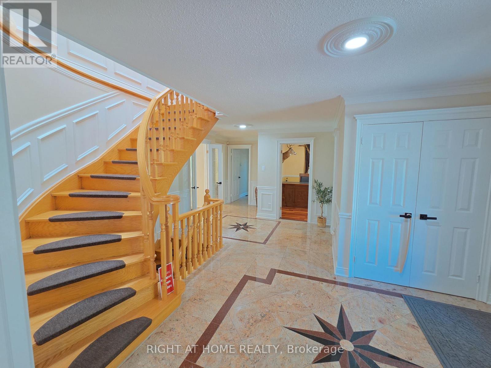 2428 Old Carriage Road Property Photo 13