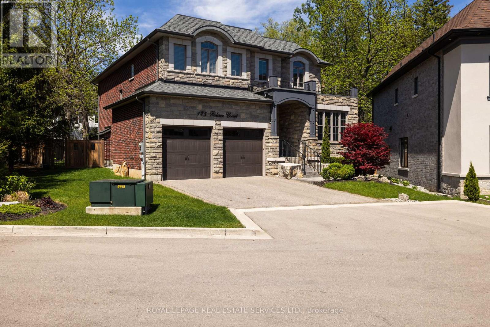 125 PALISER COURT Property Photo 1