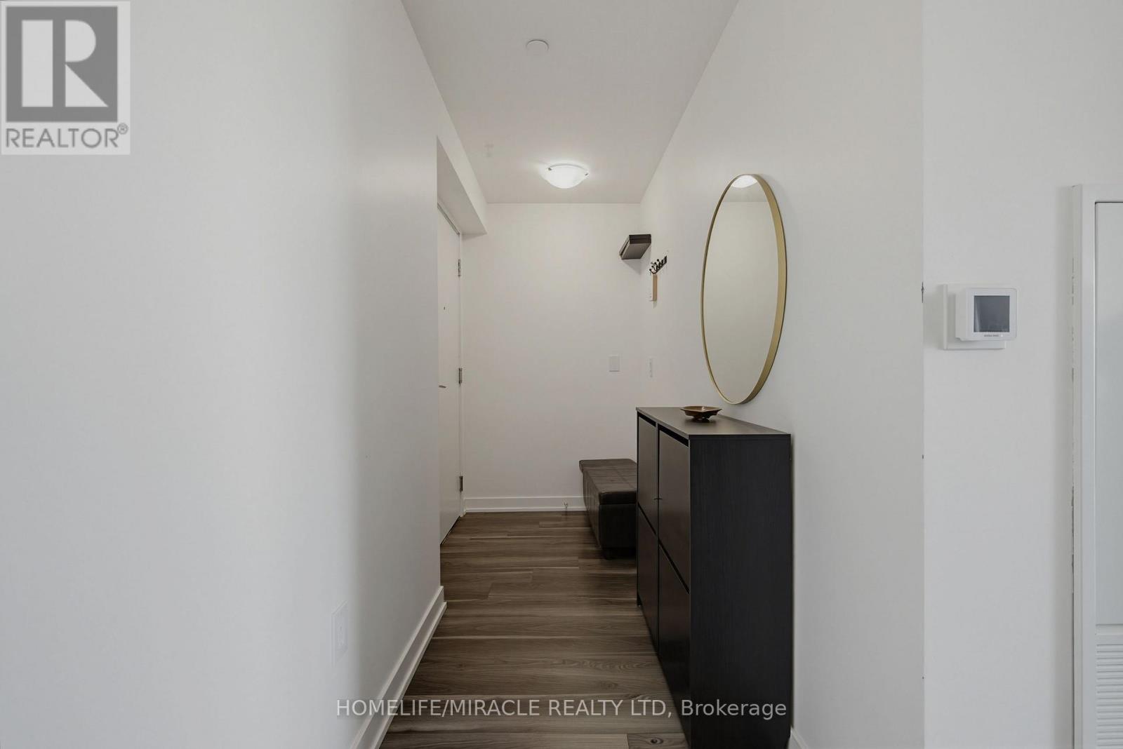 605 - 859 The Queensway Property Photo 4