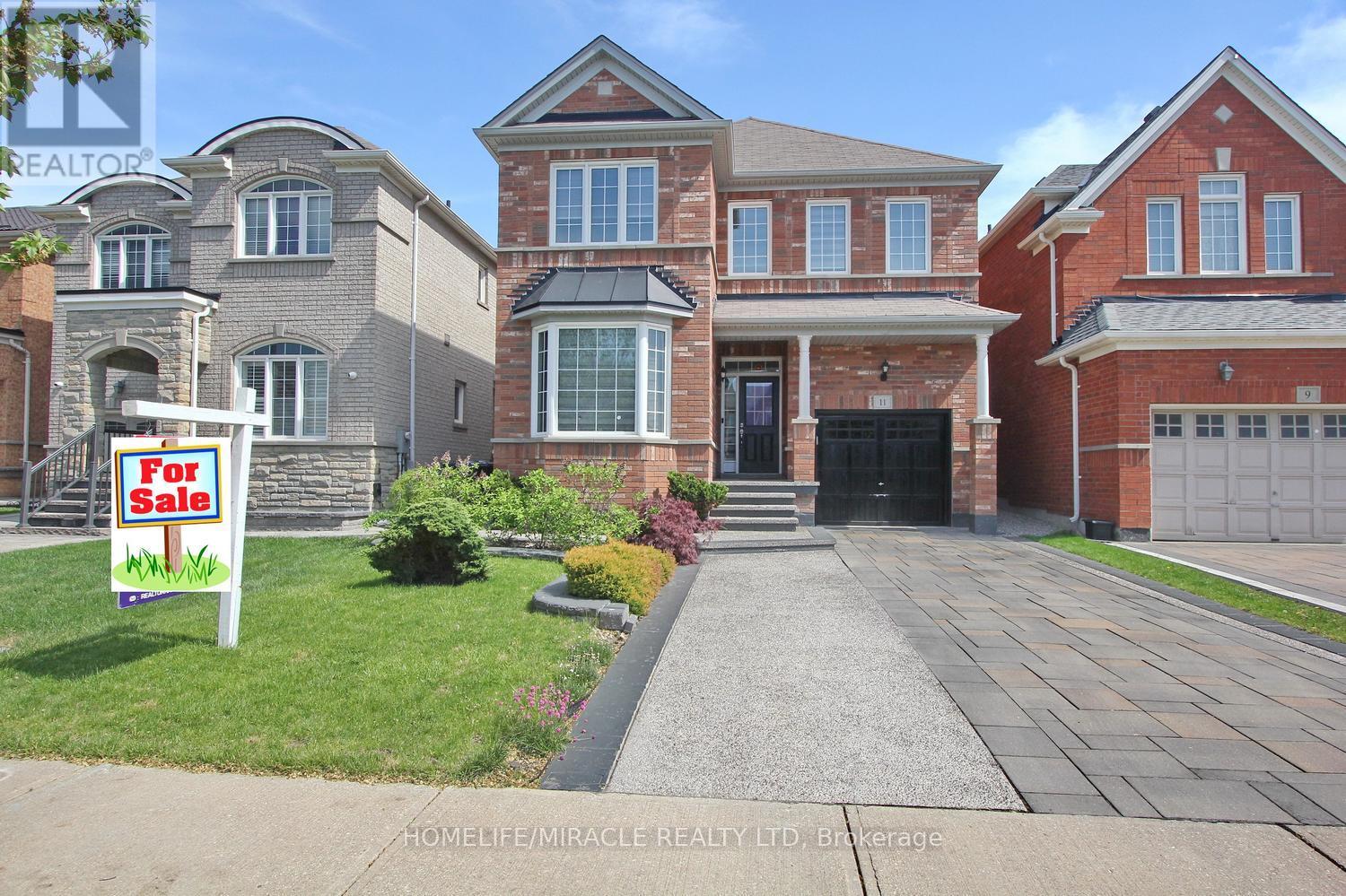 11 BLUFFMEADOW STREET Property Photo 1