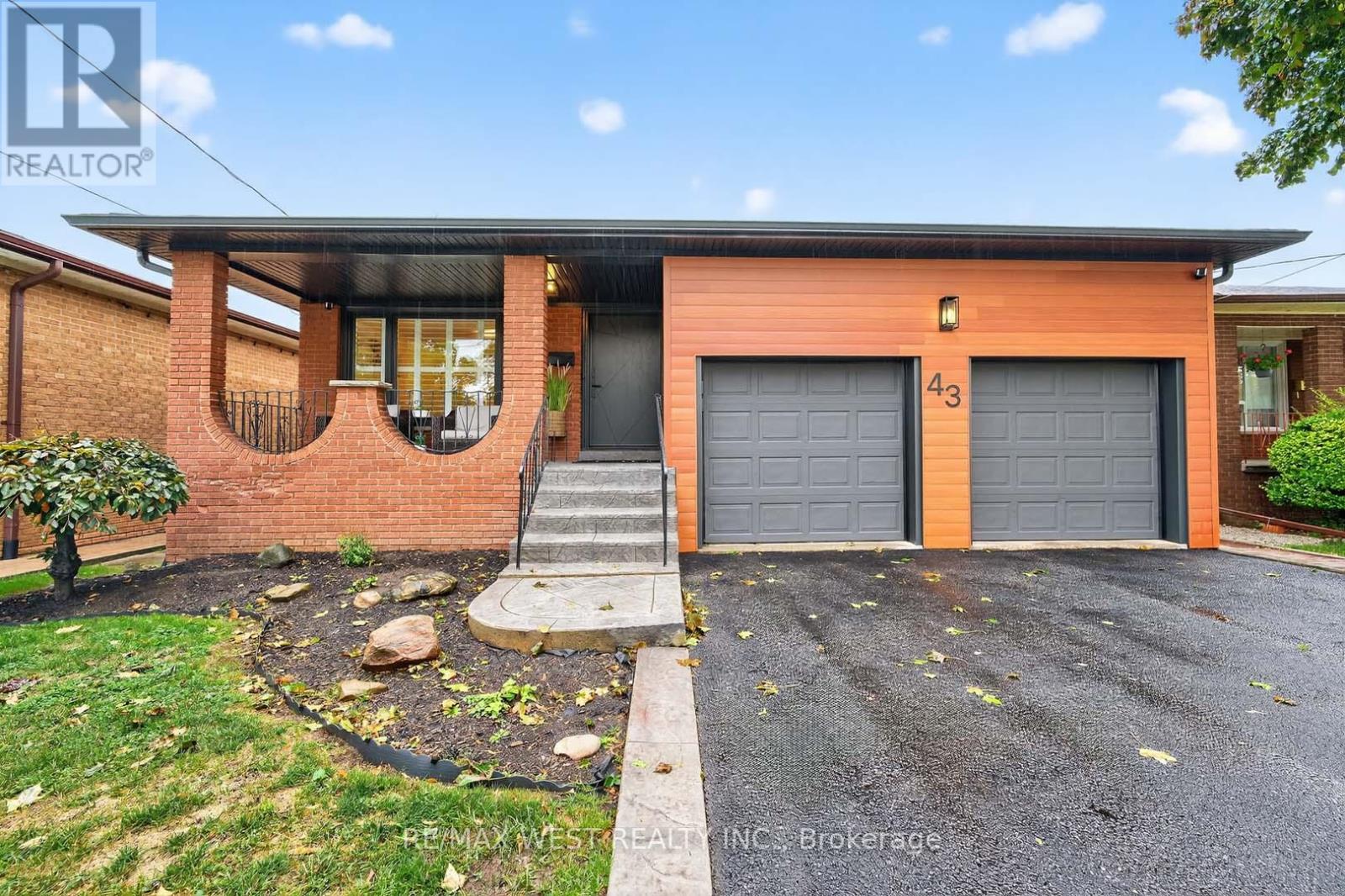 43 ST GEORGES BOULEVARD Property Photo 1