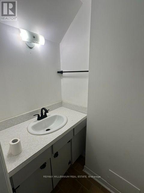 58 - 750 Oakdale (ground Floor) Street Property Photo 10