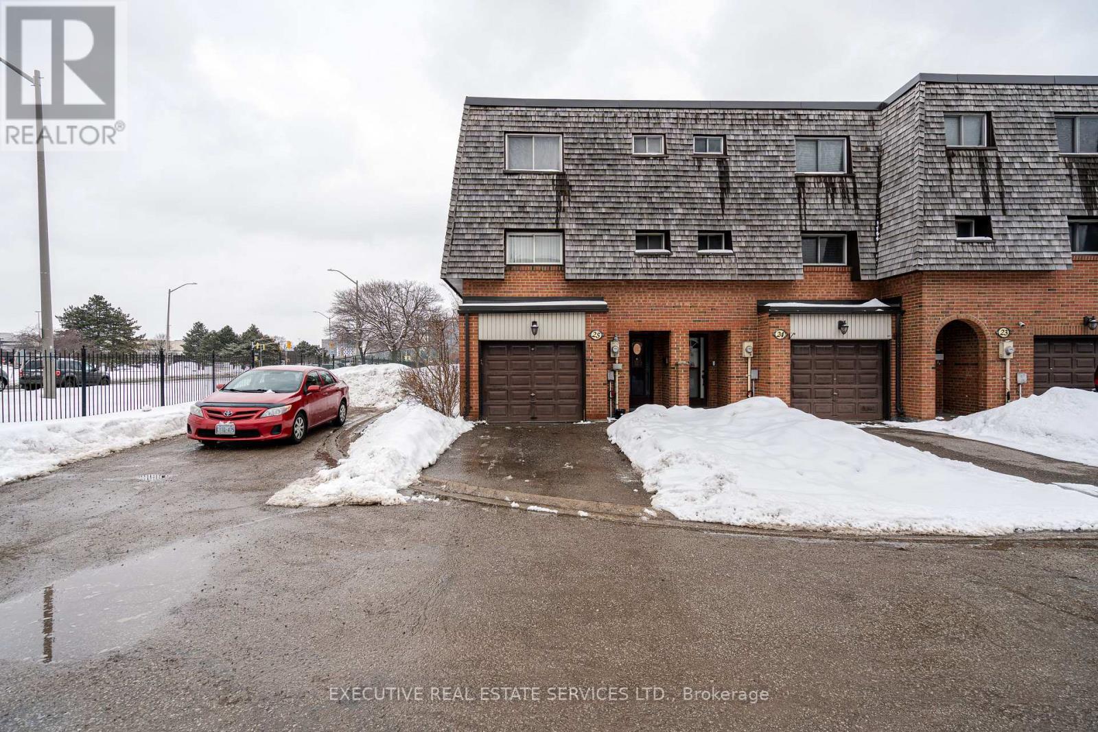 25 BRIAR PATH Property Photo 1