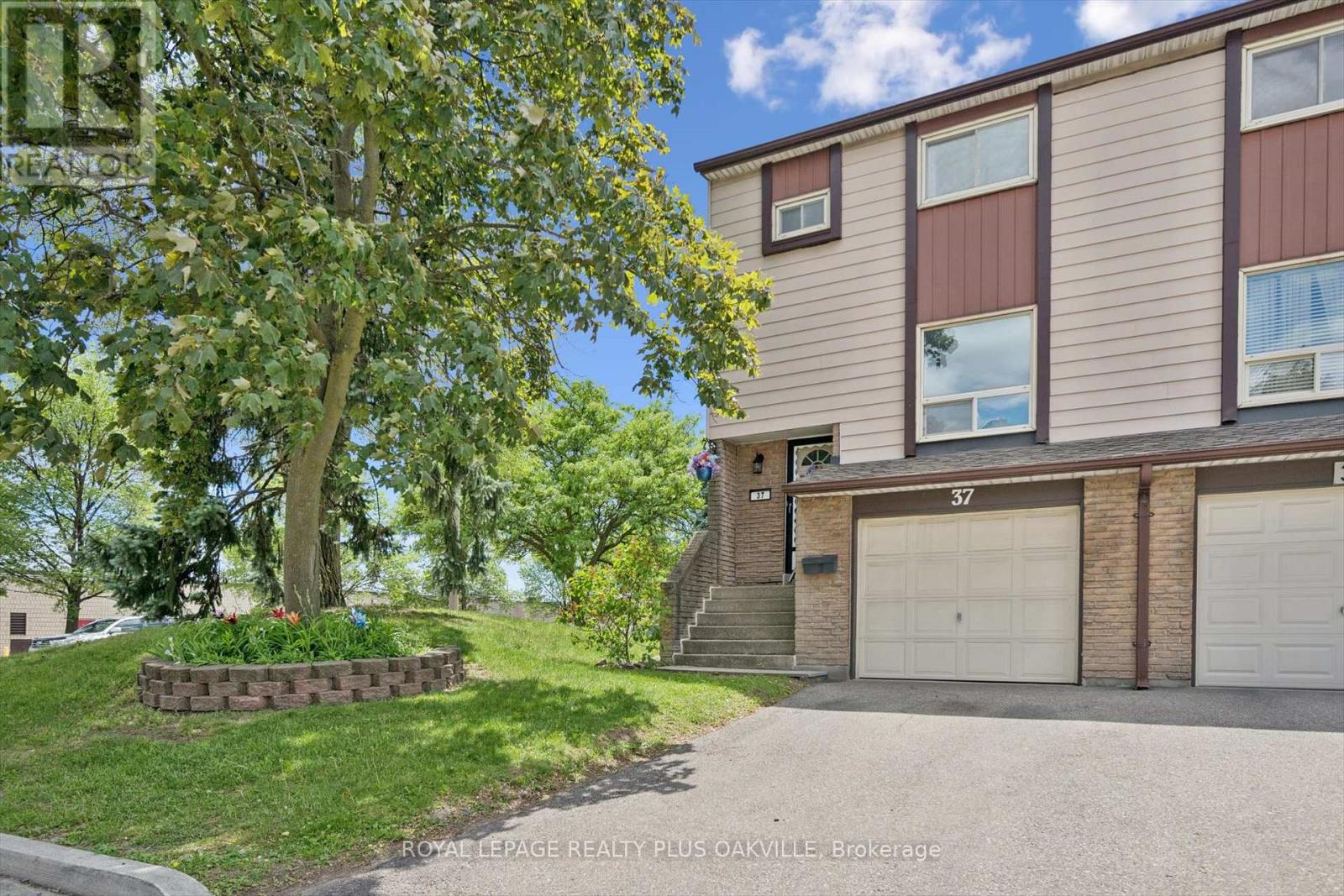 37 - 1221 Dundix Road Property Photo 1