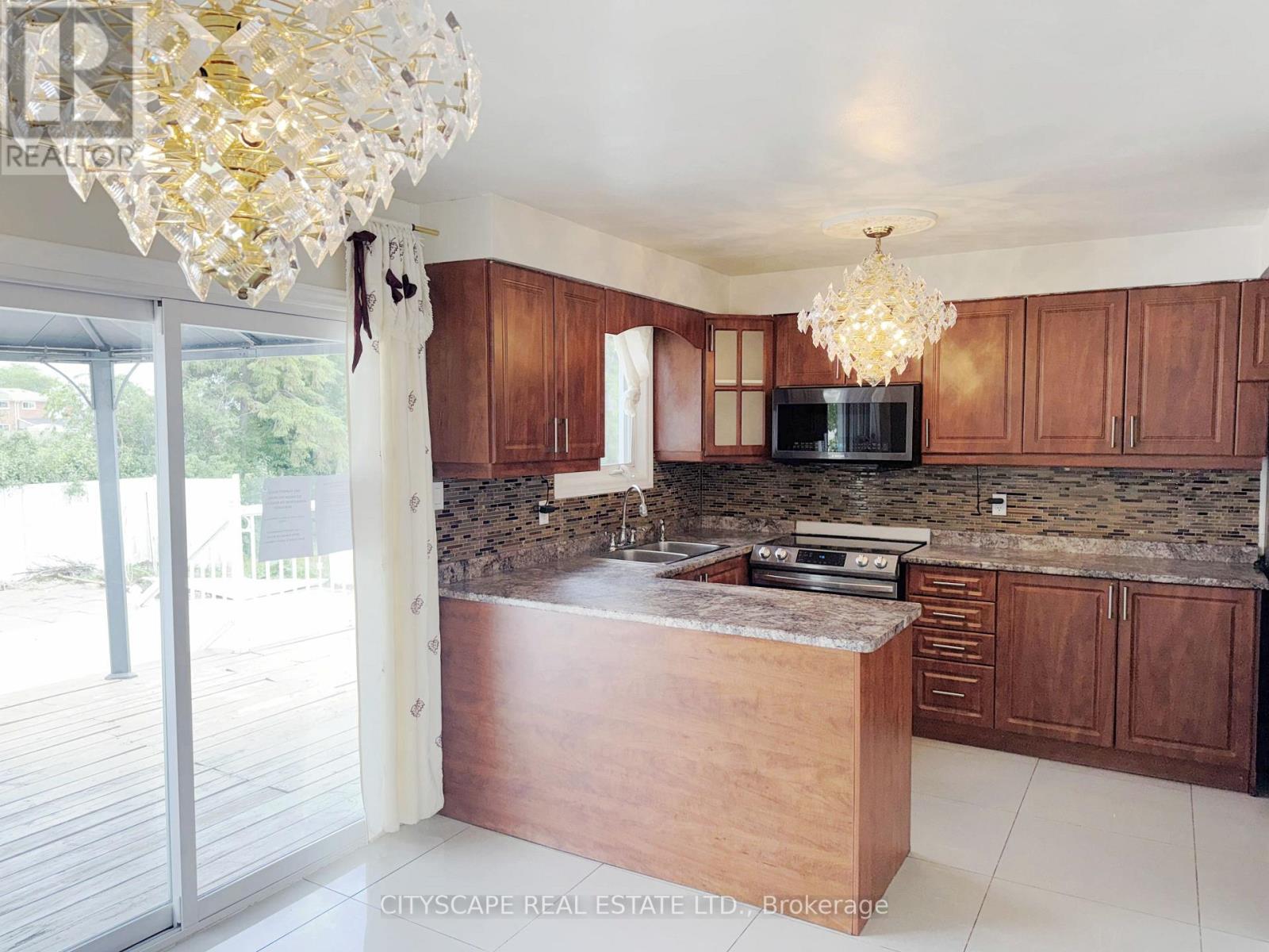 3720 Brandon Gate Drive Property Photo 11