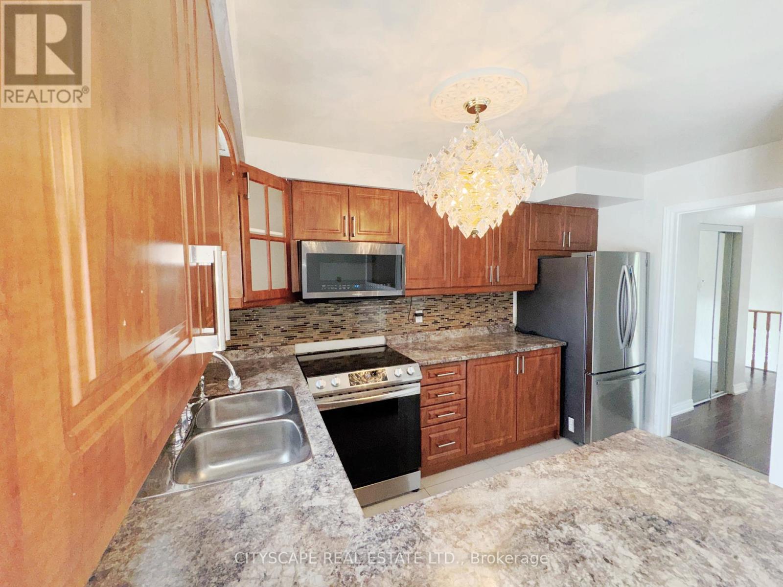 3720 Brandon Gate Drive Property Photo 14