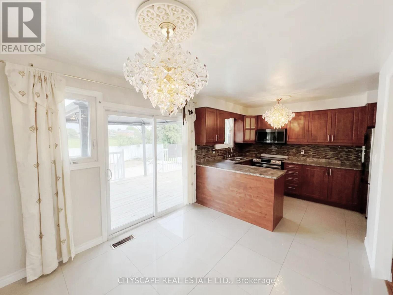 3720 Brandon Gate Drive Property Photo 16
