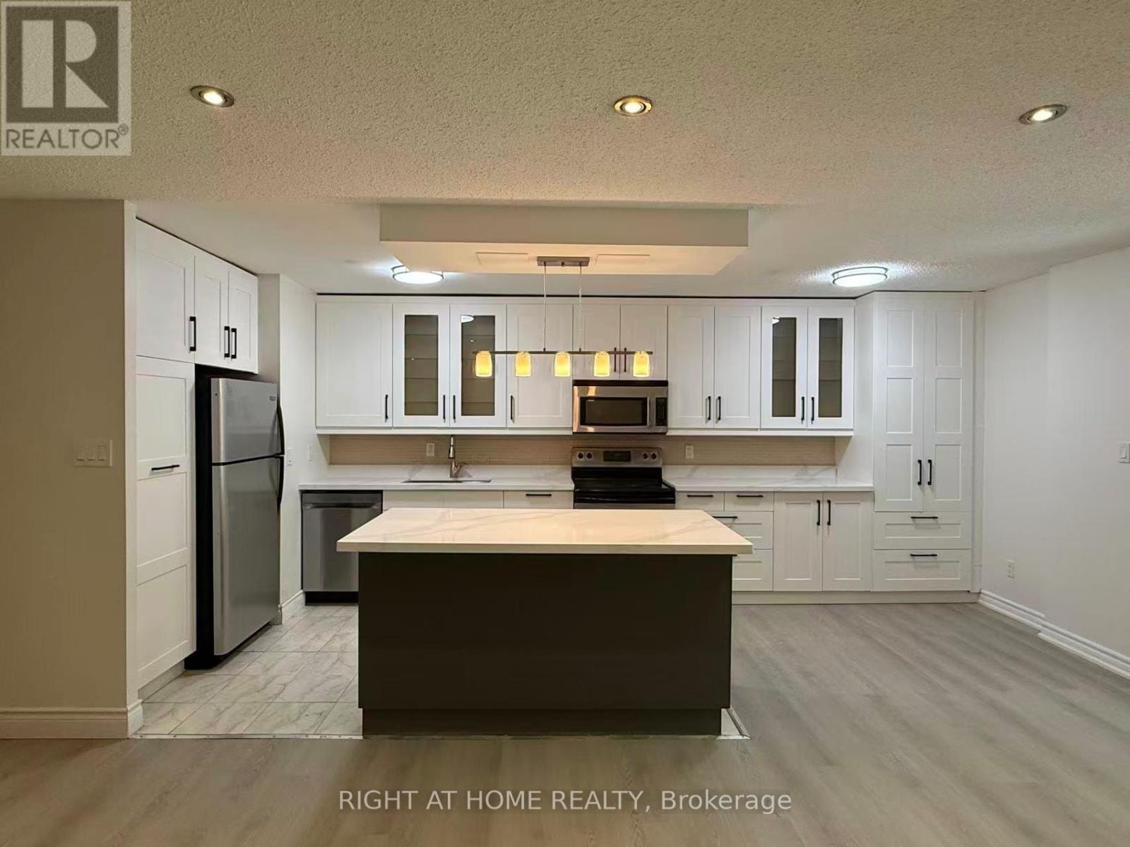 109 - 3025 THE CREDIT WOODLANDS DRIVE