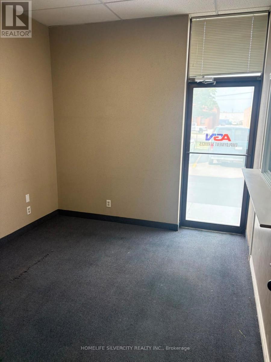 975 Mid-way Boulevard Property Photo 2