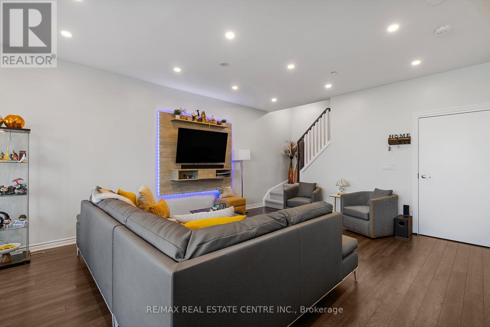 27 - 100 Long Branch Avenue Property Photo 12