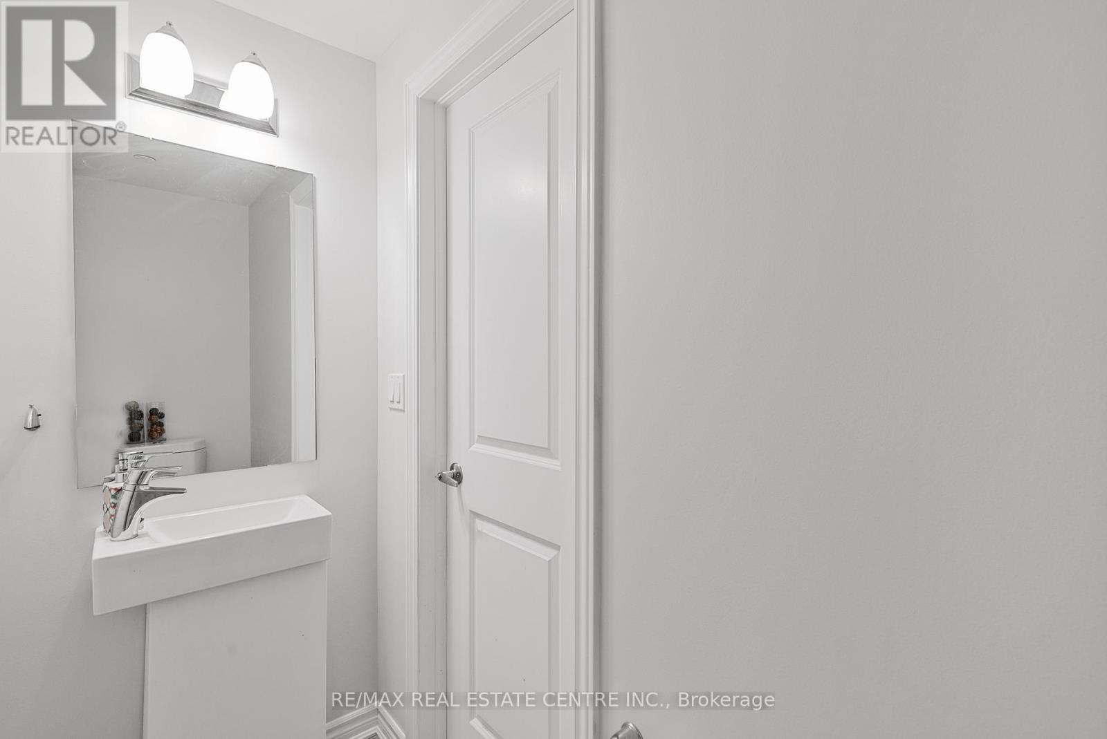 27 - 100 Long Branch Avenue Property Photo 14