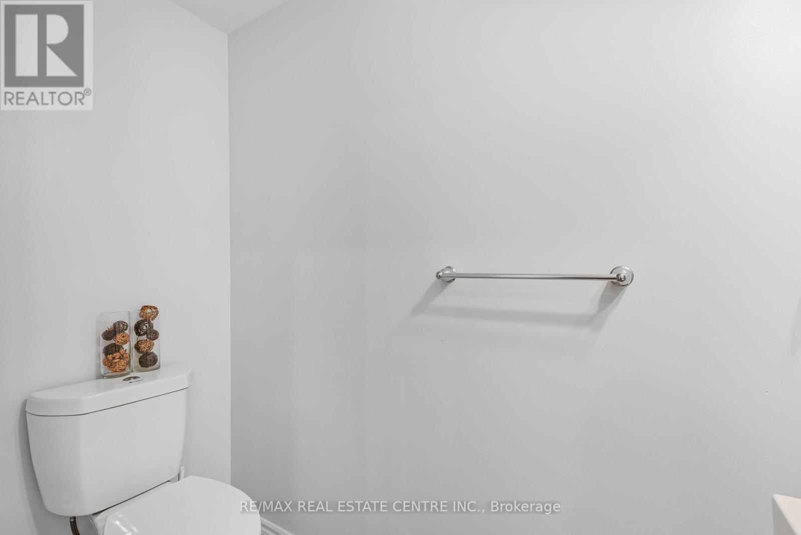 27 - 100 Long Branch Avenue Property Photo 15