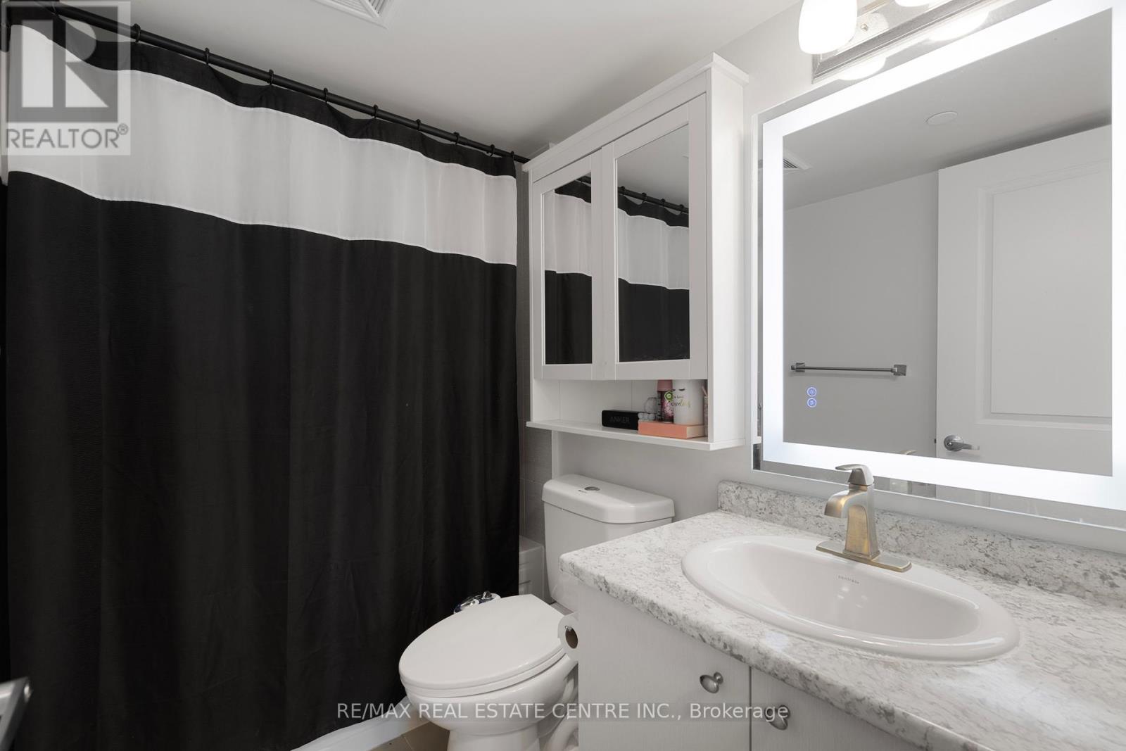 27 - 100 Long Branch Avenue Property Photo 18