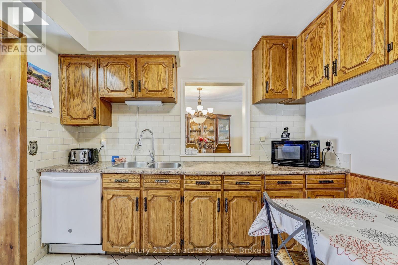 8026 Mayfield Road Property Photo 10