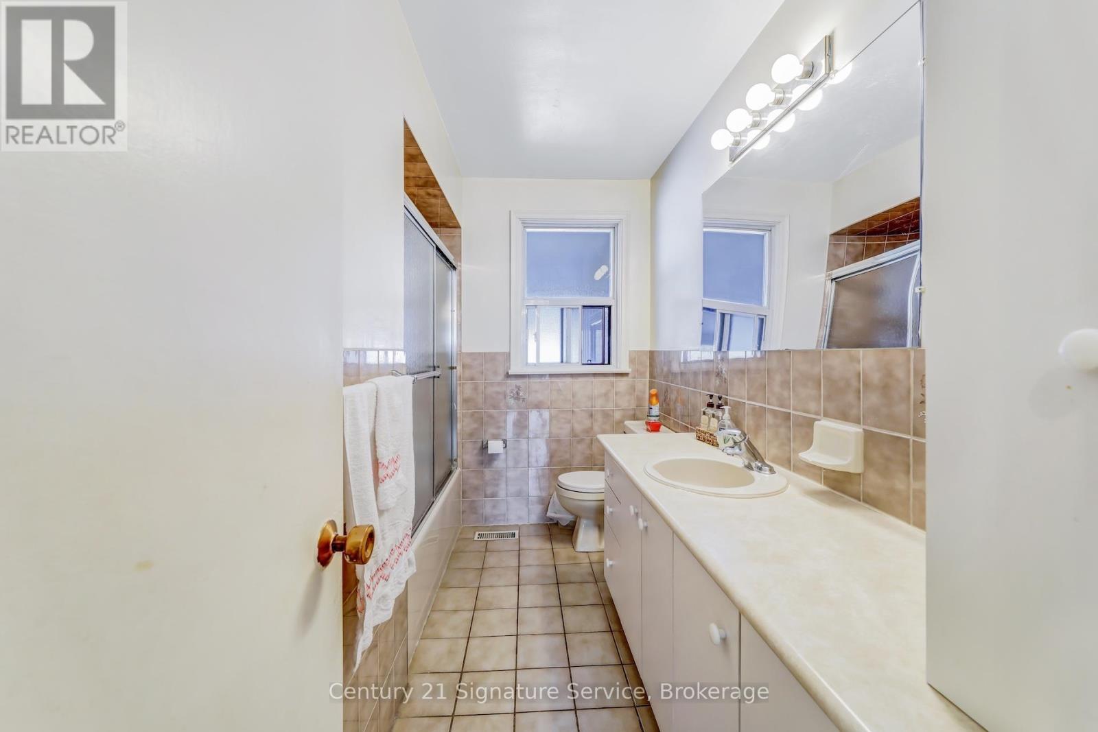 8026 Mayfield Road Property Photo 12