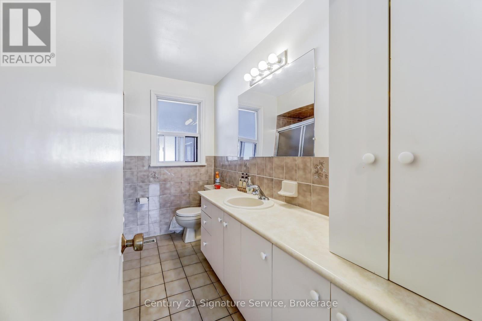 8026 Mayfield Road Property Photo 13