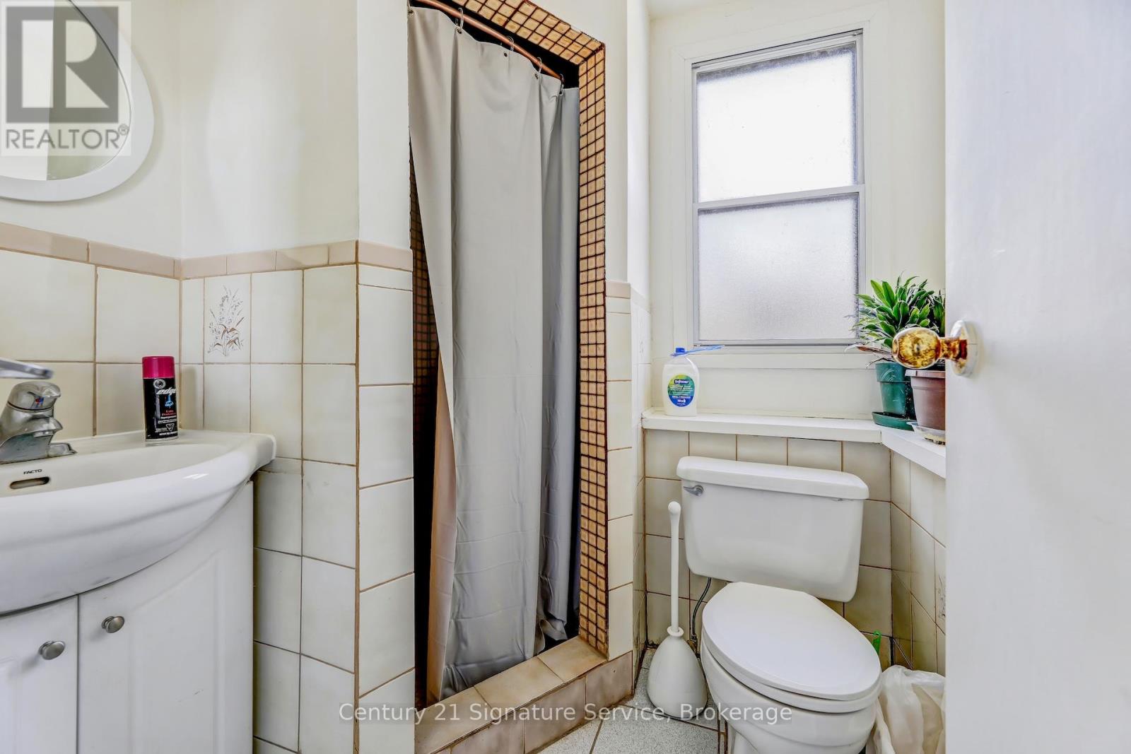 8026 Mayfield Road Property Photo 26