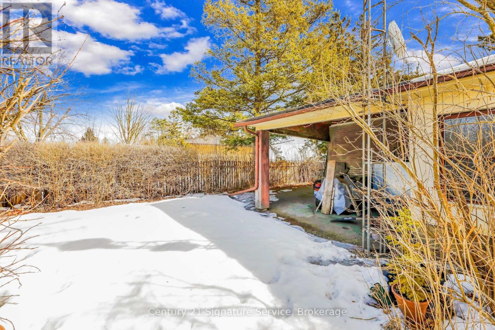 8026 Mayfield Road Property Photo 43