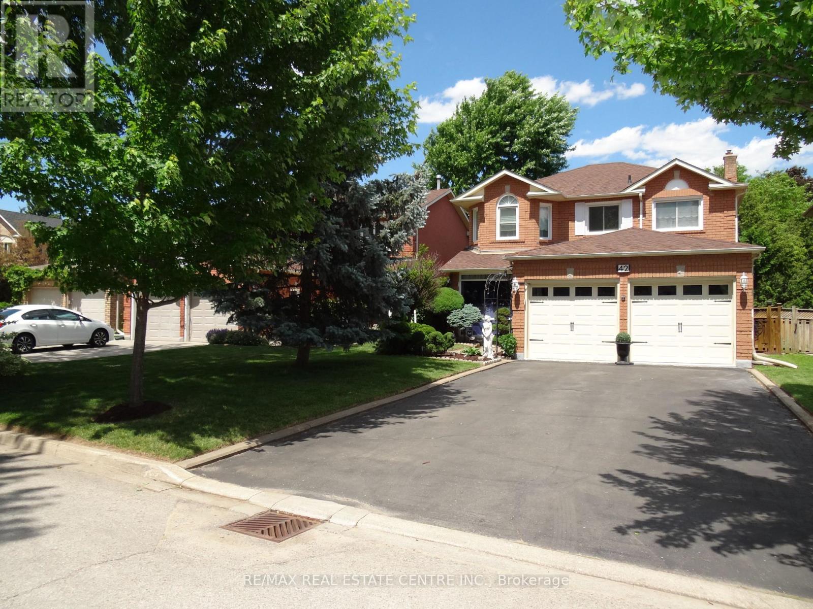 42 DAVIS CRESCENT