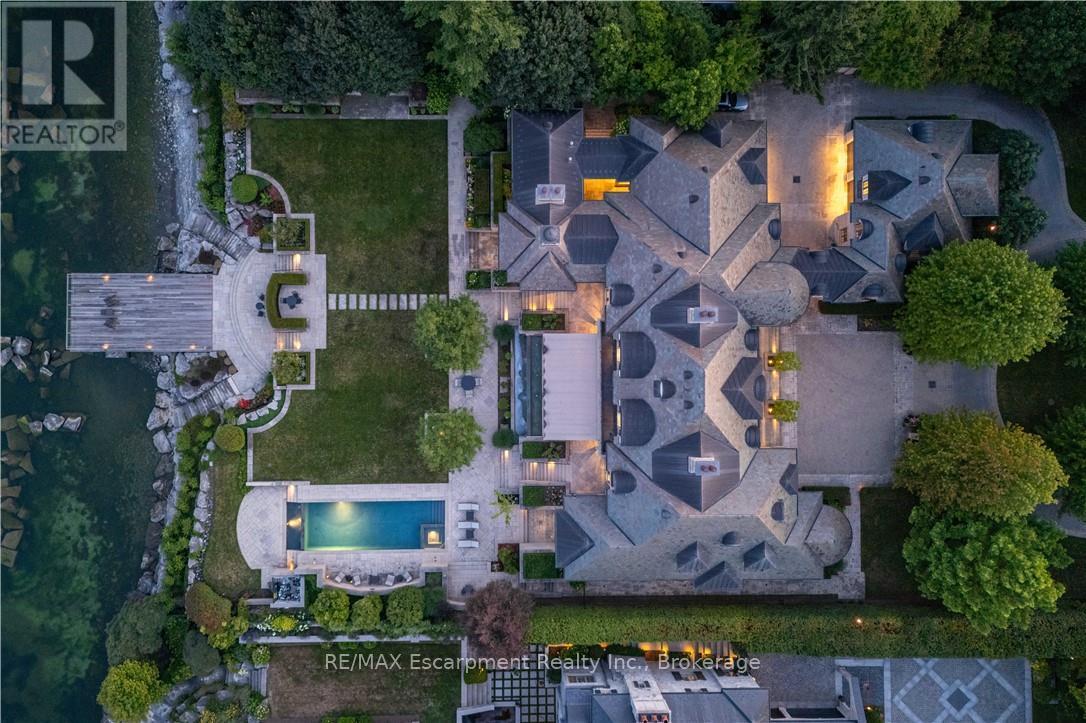 2054 LAKESHORE ROAD E